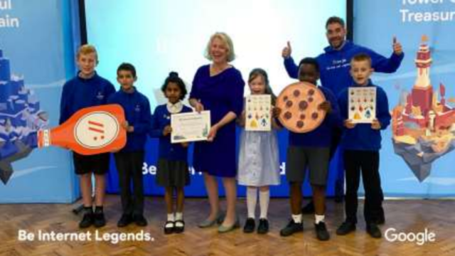 Trinity Road Primary school pupils with Vicky Ford MP and internet legends certificate